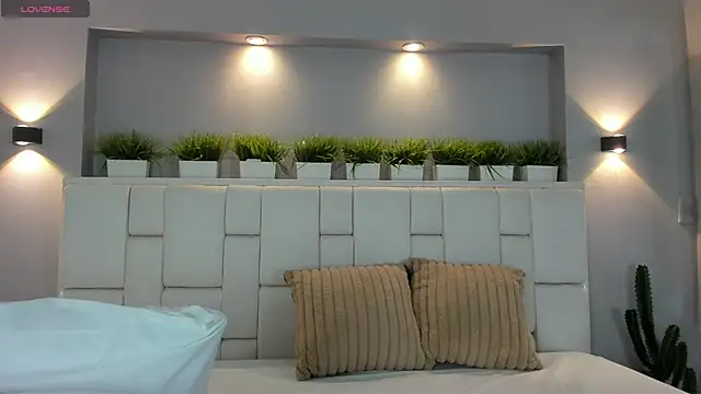 ValeriaGarcia online show from February 2026 12:05:01 PM