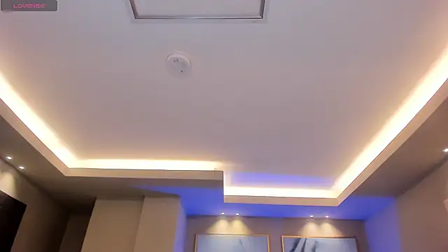 Snapshot of KendraClarkX chatting on December 2024 08:50:01 PM KendraClarkX online show from December 2024 08:50:01 PM