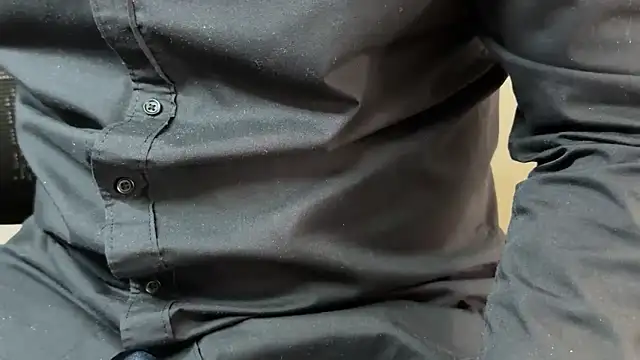 rickyi2023 online show from April 2026 01:34:01 PM