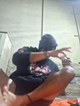 Snapshot of shaved chatting on December 2025 06:47:02 AM shaved online show from December 2025 06:47:02 AM