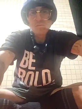 Snapshot of shaved chatting on November 2025 06:57:02 AM shaved online show from November 2025 06:57:02 AM