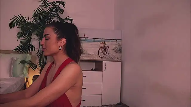 Misslullu online show from November 2025 02:53:01 PM