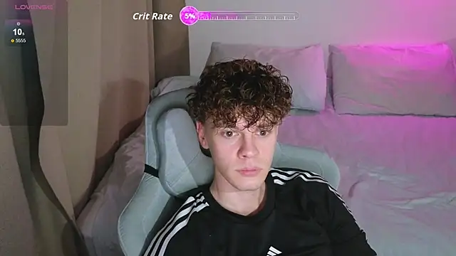 cute thomas online show from April 2026 05:48:01 PM