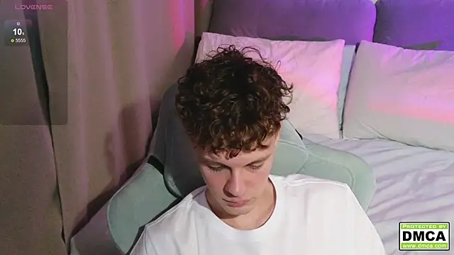 cute thomas online show from December 2025 08:58:02 PM