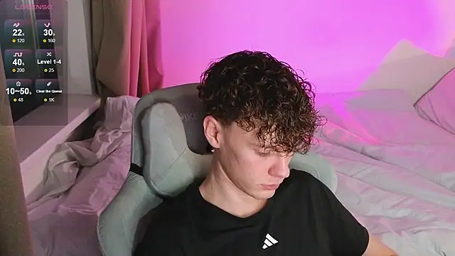 cute thomas online show from March 2026 07:15:01 PM