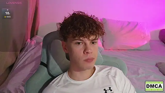 cute thomas online show from October 2025 07:15:02 PM