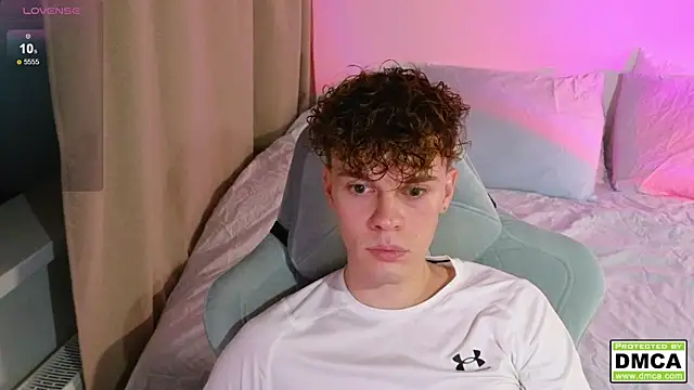 cute thomas online show from November 2025 06:01:02 PM