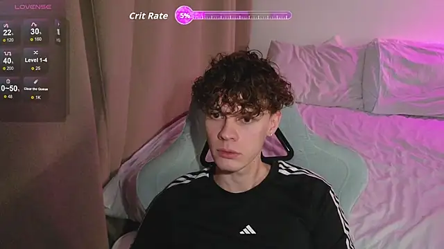 cute thomas online show from April 2026 07:47:01 PM