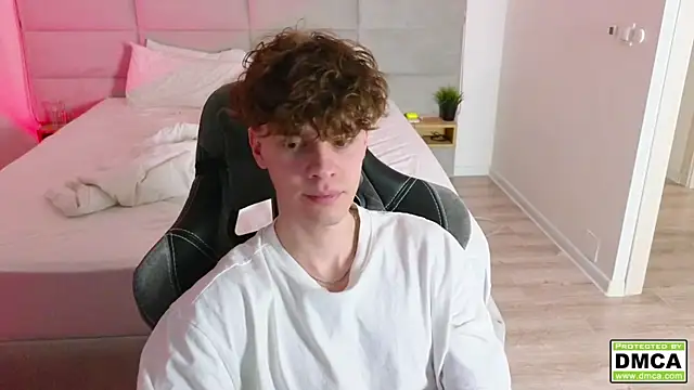 cute thomas online show from February 2025 03:34:02 AM