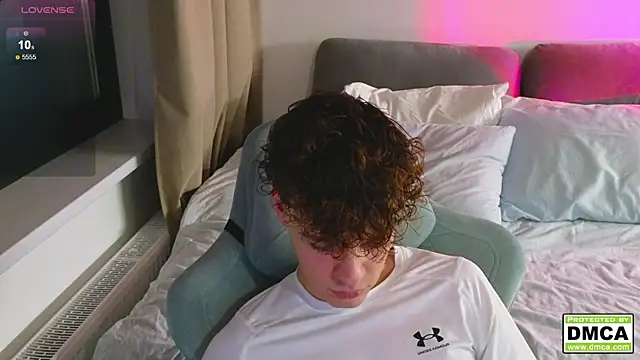 cute thomas online show from November 2025 06:00:02 PM