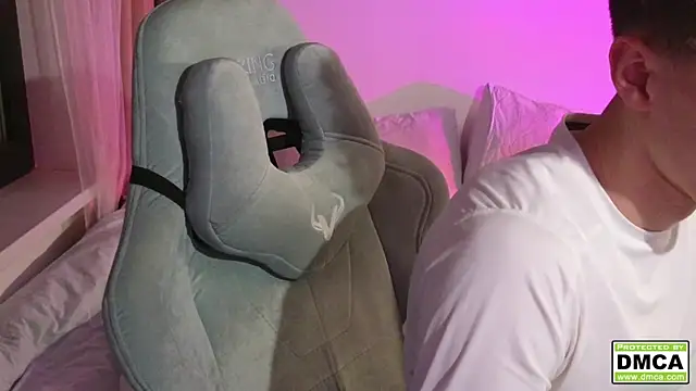 cute thomas online show from October 2025 10:22:02 PM