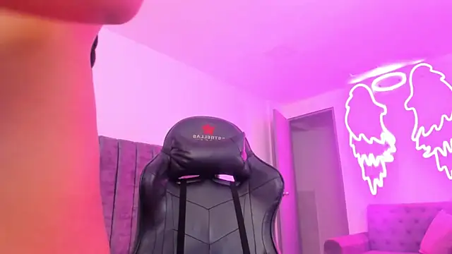 xiomara  cortes online show from November 2025 12:55:01 AM