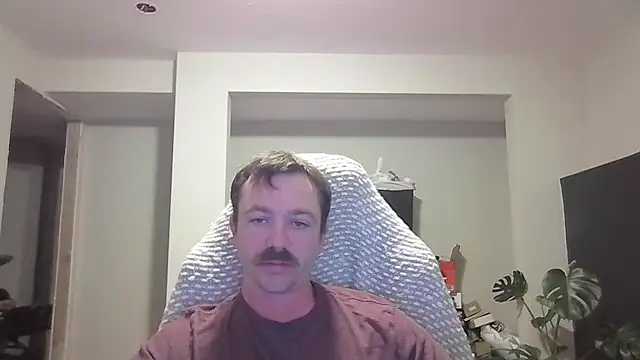 Snapshot of 8inchHOLEpunch chatting on November 2025 03:32:02 AM 8inchHOLEpunch online show from November 2025 03:32:02 AM