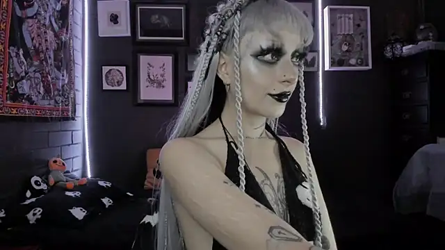 insania 9999  online show from December 2025 04:31:01 PM