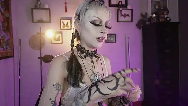 insania 9999  online show from March 2026 04:32:02 PM