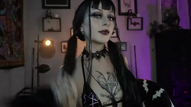 insania 9999  online show from April 2026 05:20:01 PM