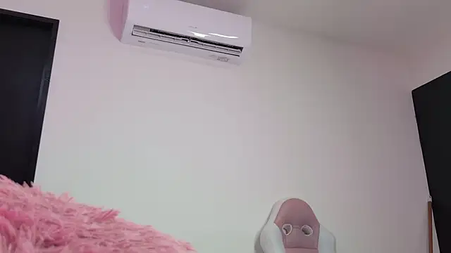 Snapshot of celeste_sea chatting on June 2026 07:18:02 PM celeste sea online show from June 2026 07:18:02 PM