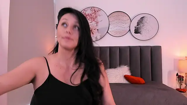 SaharaGarcia   online show from November 2025 07:03:01 PM