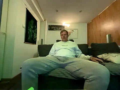 Snapshot of steveindahouse chatting on September 2025 12:34:02 PM steveindahouse online show from September 2025 12:34:02 PM