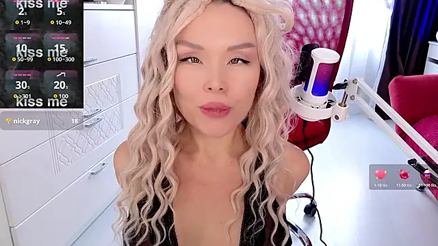 WhiteBunny online show from February 2026 08:10:02 AM