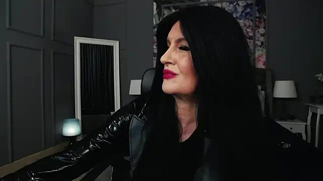 DomMelissaW online show from November 2025 09:30:01 PM