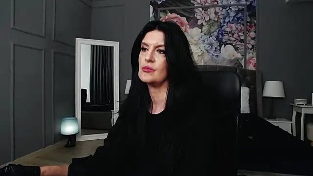 Snapshot of DomMelissaW chatting on December 2024 03:27:02 AM DomMelissaW online show from December 2024 03:27:02 AM