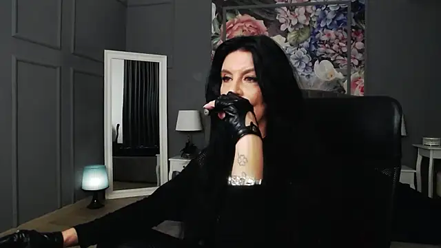 Snapshot of DomMelissaW chatting on January 2025 12:47:01 AM DomMelissaW online show from January 2025 12:47:01 AM