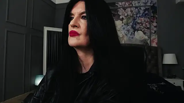 Snapshot of DomMelissaW chatting on October 2025 07:47:01 PM DomMelissaW online show from October 2025 07:47:01 PM