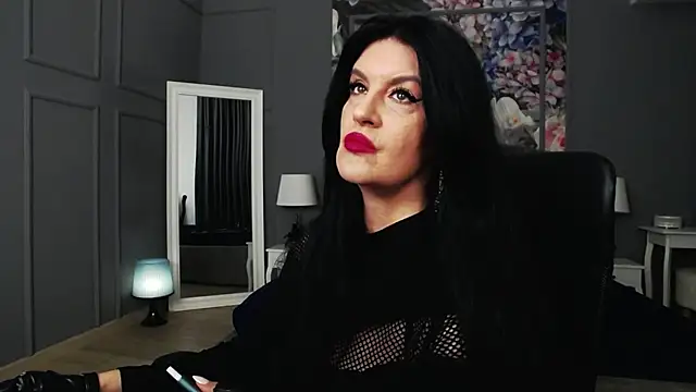 Snapshot of DomMelissaW chatting on January 2025 09:33:01 PM DomMelissaW online show from January 2025 09:33:01 PM