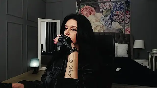 Snapshot of DomMelissaW chatting on February 2025 09:58:02 PM DomMelissaW online show from February 2025 09:58:02 PM