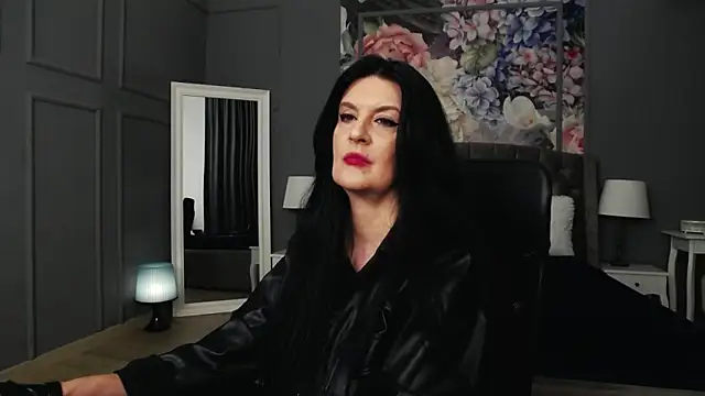 Snapshot of DomMelissaW chatting on February 2025 01:33:01 AM DomMelissaW online show from February 2025 01:33:01 AM