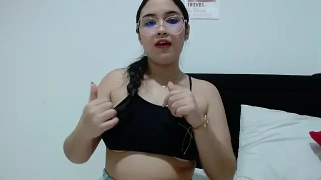 Snapshot of InocentHeaven1 chatting on April 2026 12:39:01 AM InocentHeaven1 online show from April 2026 12:39:01 AM
