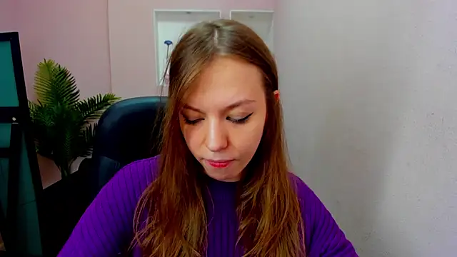 Snapshot of Persephoni chatting on October 2025 11:01:02 AM Persephoni online show from October 2025 11:01:02 AM