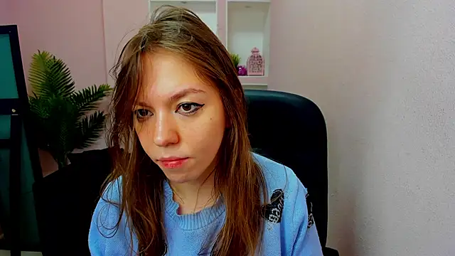 Snapshot of Persephoni chatting on October 2025 10:49:01 AM Persephoni online show from October 2025 10:49:01 AM