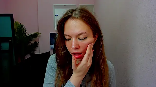 Snapshot of Persephoni chatting on November 2025 04:45:02 AM Persephoni online show from November 2025 04:45:02 AM