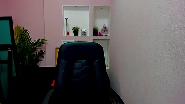 Snapshot of Persephoni chatting on November 2025 05:45:02 AM Persephoni online show from November 2025 05:45:02 AM