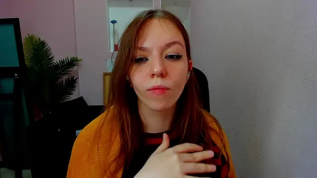 Snapshot of Persephoni chatting on November 2025 04:51:01 PM Persephoni online show from November 2025 04:51:01 PM