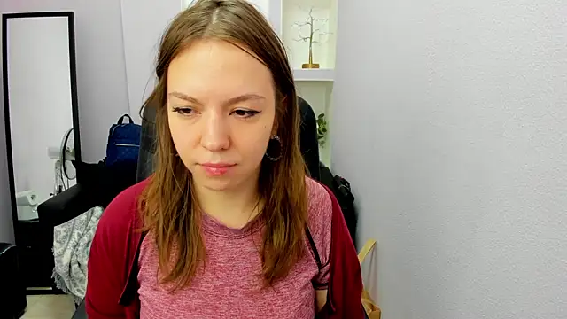 Persephoni online show from April 2026 09:59:02 AM