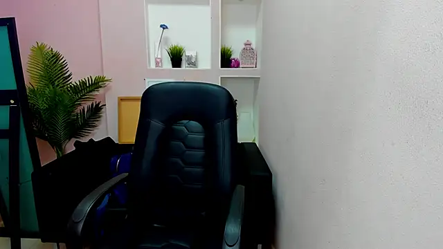 Snapshot of Persephoni chatting on September 2025 06:36:02 PM Persephoni online show from September 2025 06:36:02 PM