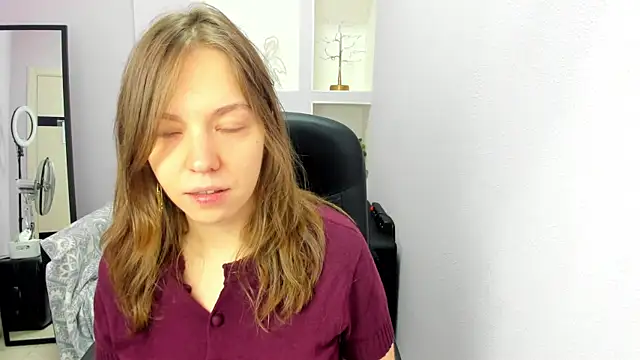 Persephoni online show from March 2026 03:39:01 PM