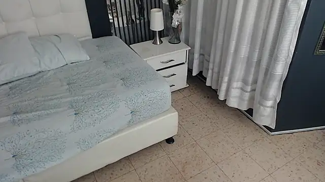 LiaVillalobos online show from February 2026 12:49:01 PM