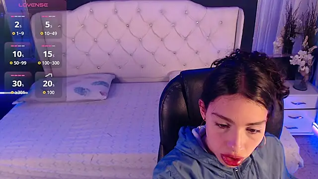 Snapshot of LiaVillalobos chatting on October 2025 12:28:02 PM LiaVillalobos online show from October 2025 12:28:02 PM