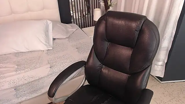 LiaVillalobos online show from February 2026 12:38:02 PM