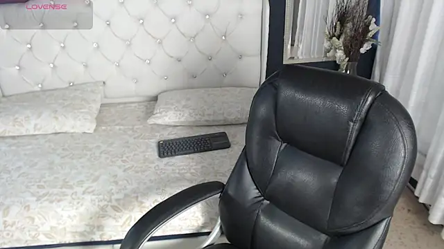 Snapshot of LiaVillalobos chatting on September 2025 11:16:02 AM LiaVillalobos online show from September 2025 11:16:02 AM