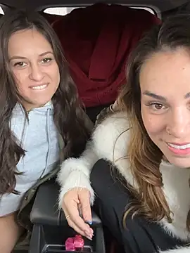 LeaGambit   online show from November 2025 05:12:02 PM