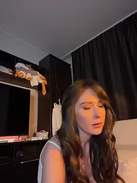 itssophiie online show from May 2026 08:18:02 PM
