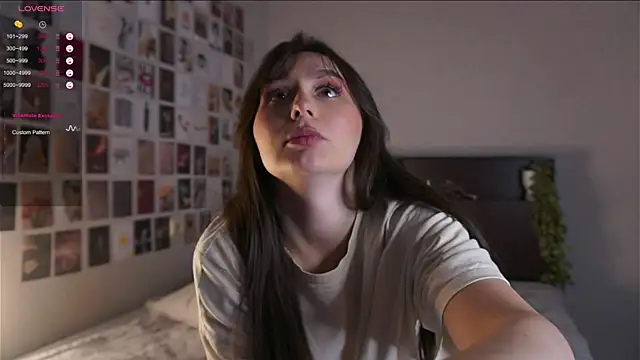 itssophiie online show from October 2025 05:14:02 PM