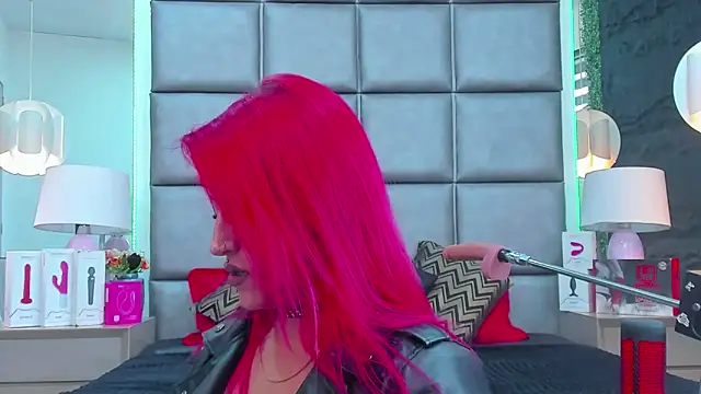 Snapshot of AllissaBrowm chatting on September 2025 05:13:01 PM AllissaBrowm online show from September 2025 05:13:01 PM