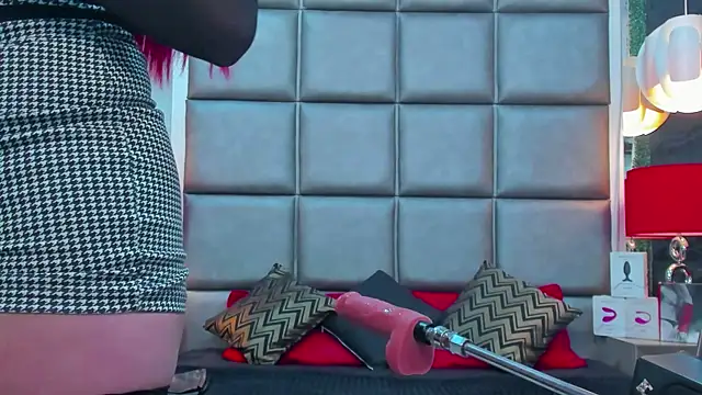 AllissaBrowm online show from April 2026 04:46:01 PM