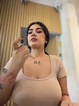 clarachanelricek online show from November 2025 07:08:02 PM